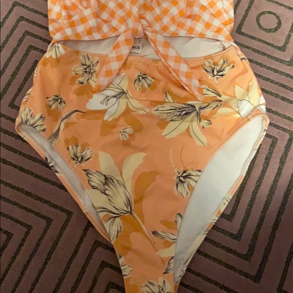 NWOT brand new never worn ASOS cut out one piece - Picture 6 of 9